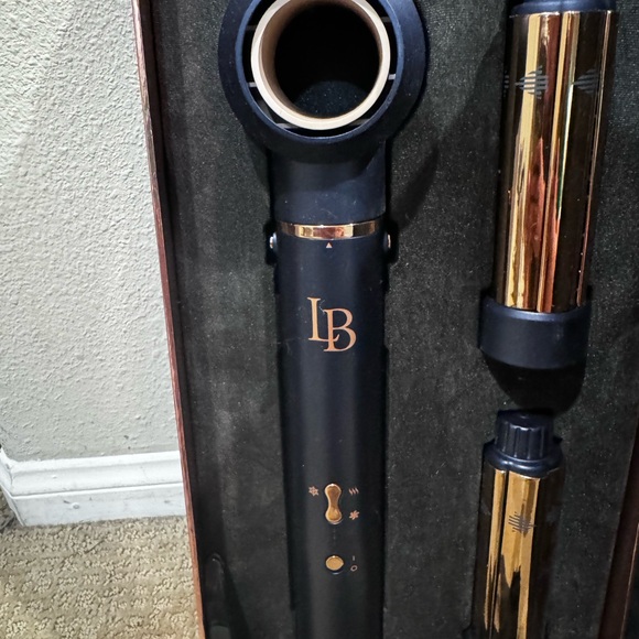 L’BRISE AIR WRAP! BETTER THAN DYSON!!! - Picture 7 of 7